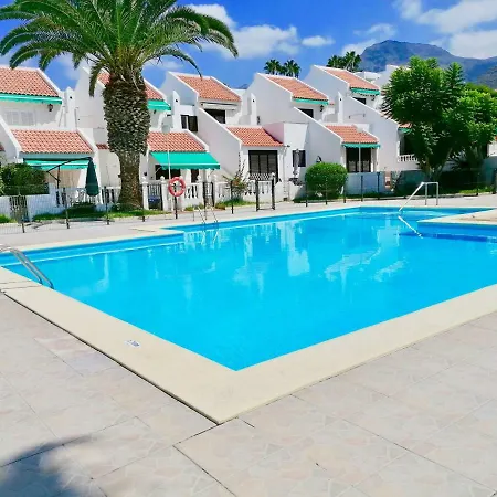 Sunny Nyaraló